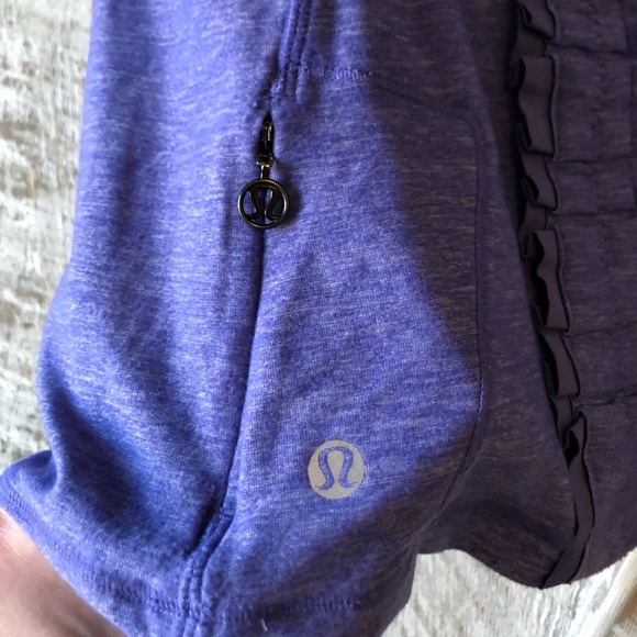 Lululemon tank - Picture 3 of 4